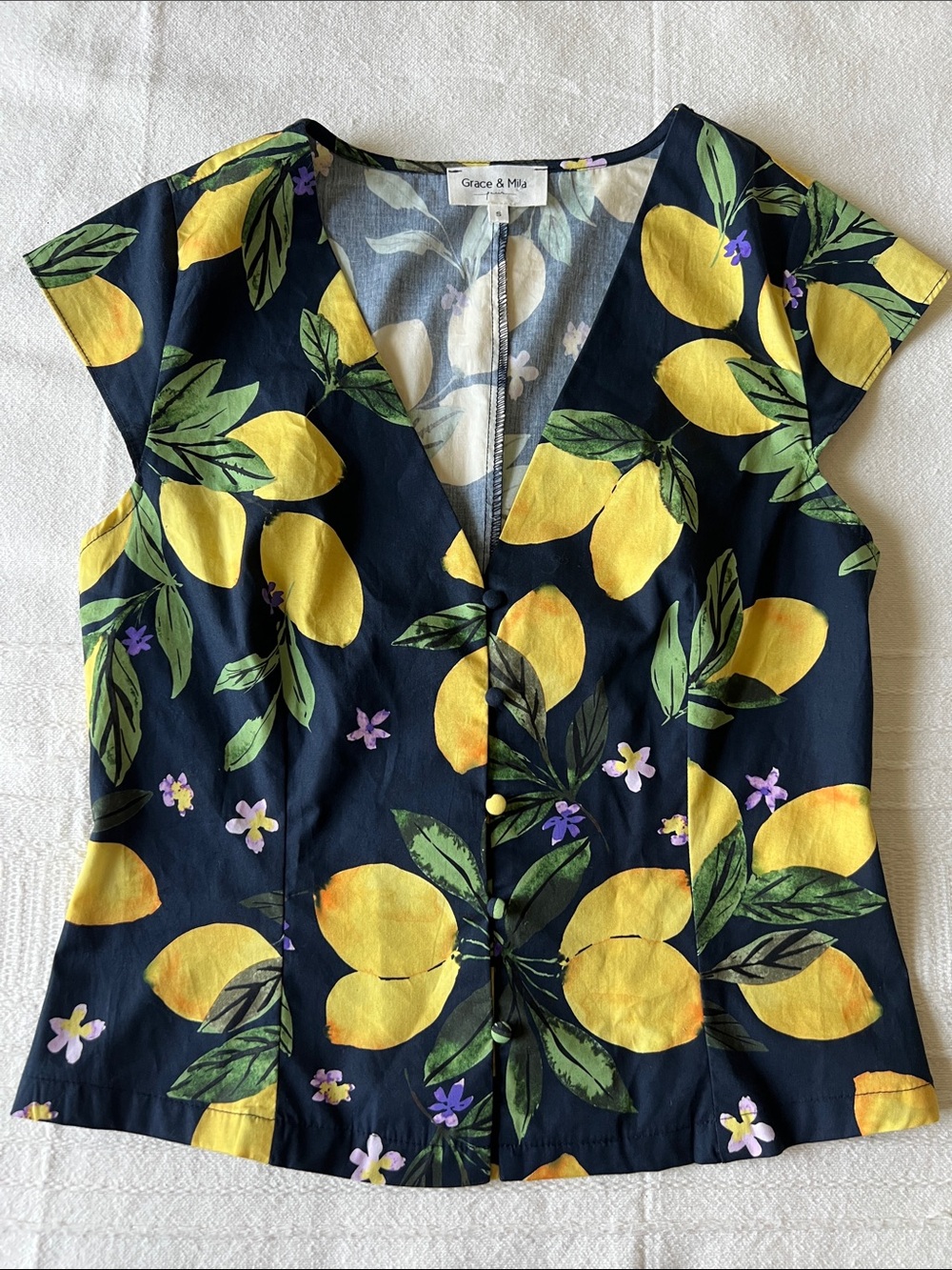Grace & Mila Navy V-Neck Lemon Print Blouse, cotton